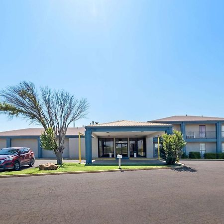 Quality Inn Plainview Екстериор снимка