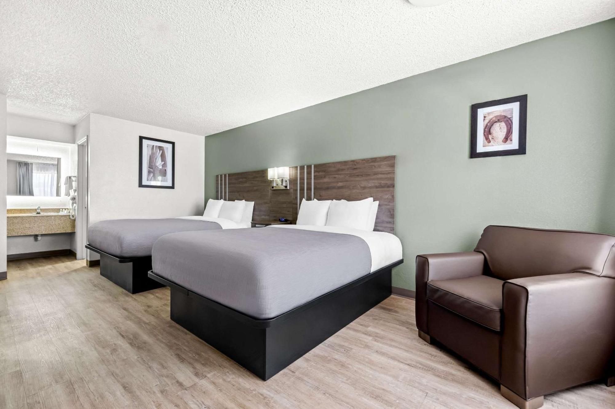 Quality Inn Plainview Екстериор снимка
