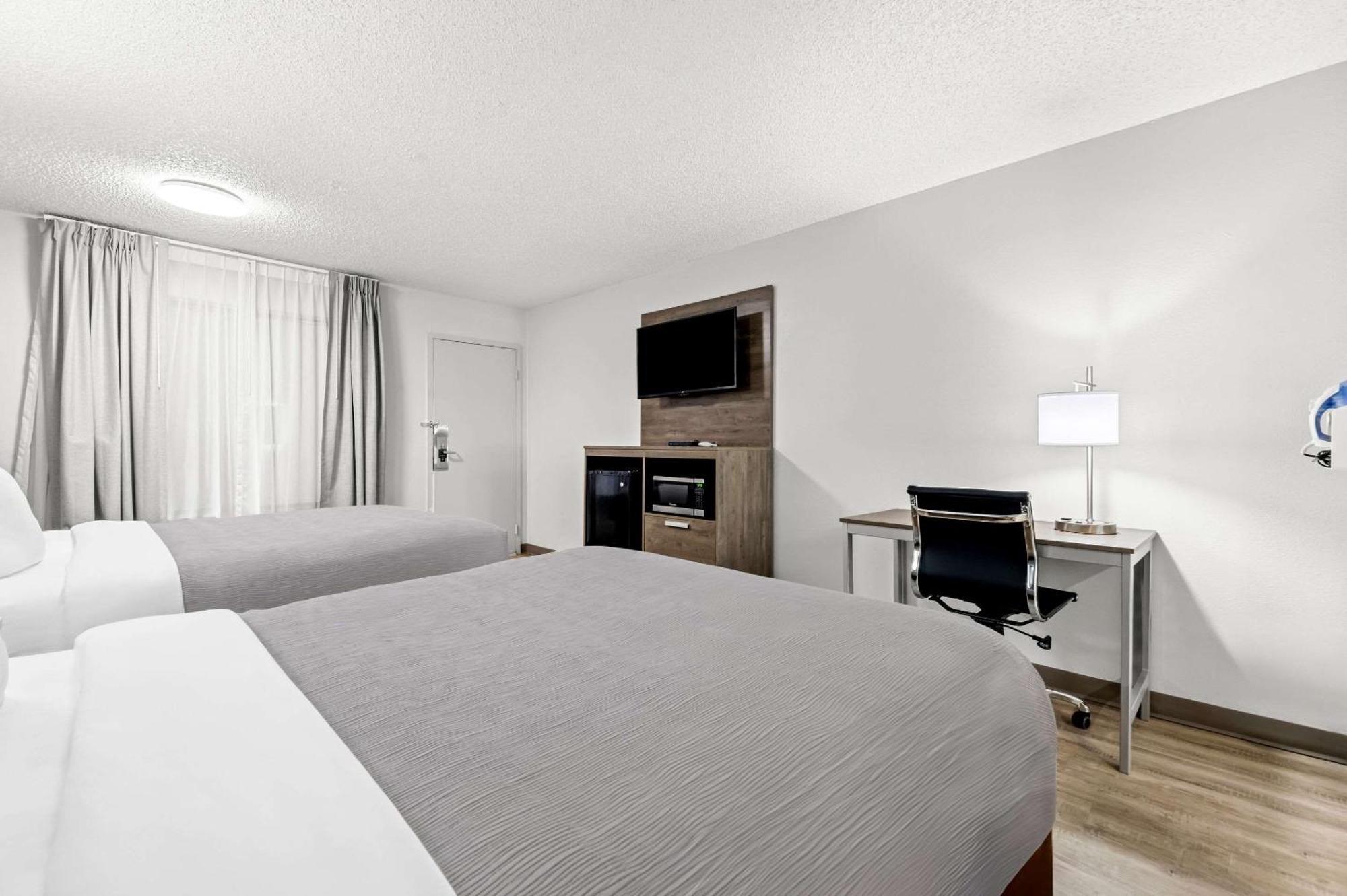 Quality Inn Plainview Екстериор снимка