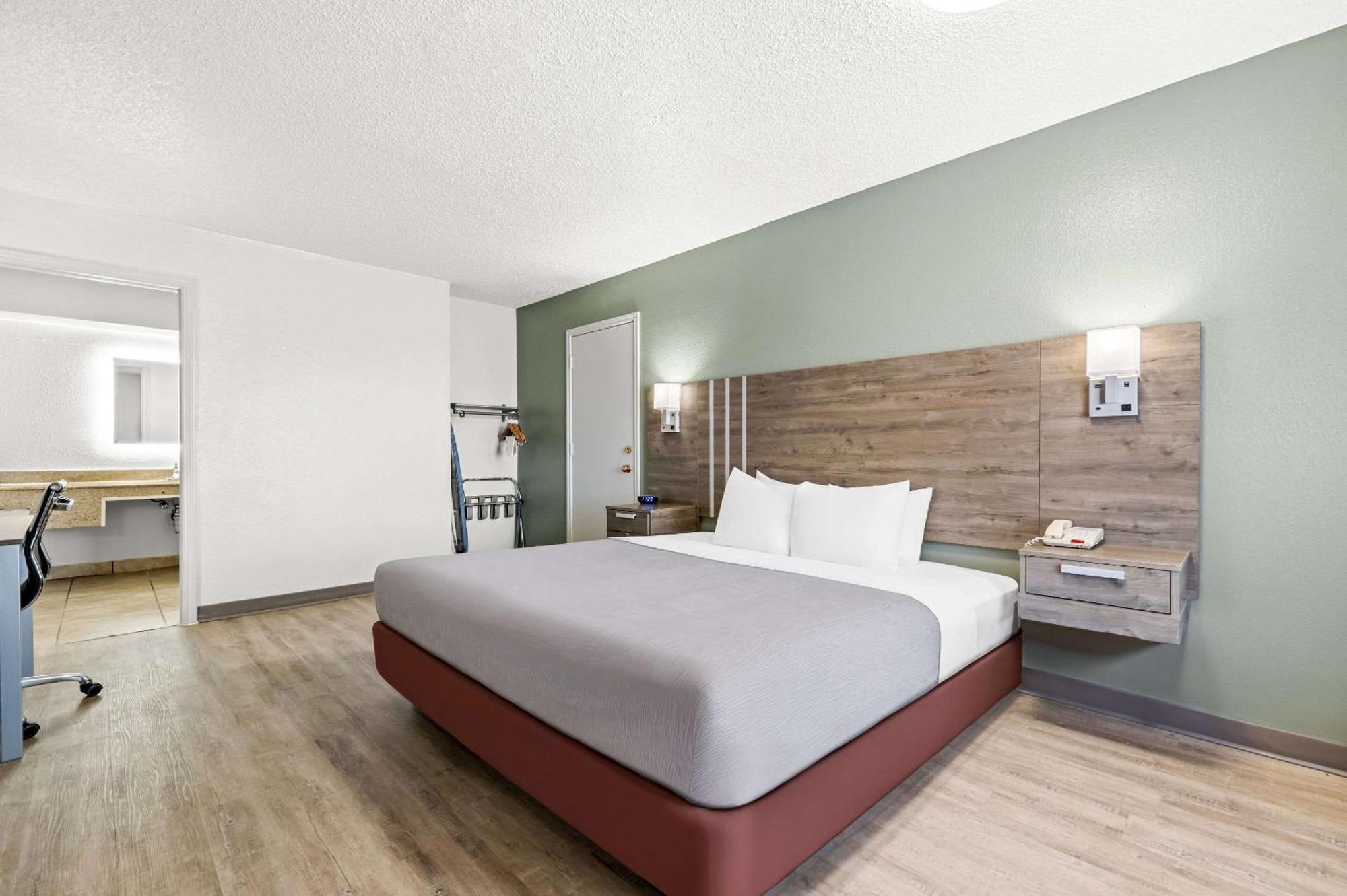 Quality Inn Plainview Екстериор снимка